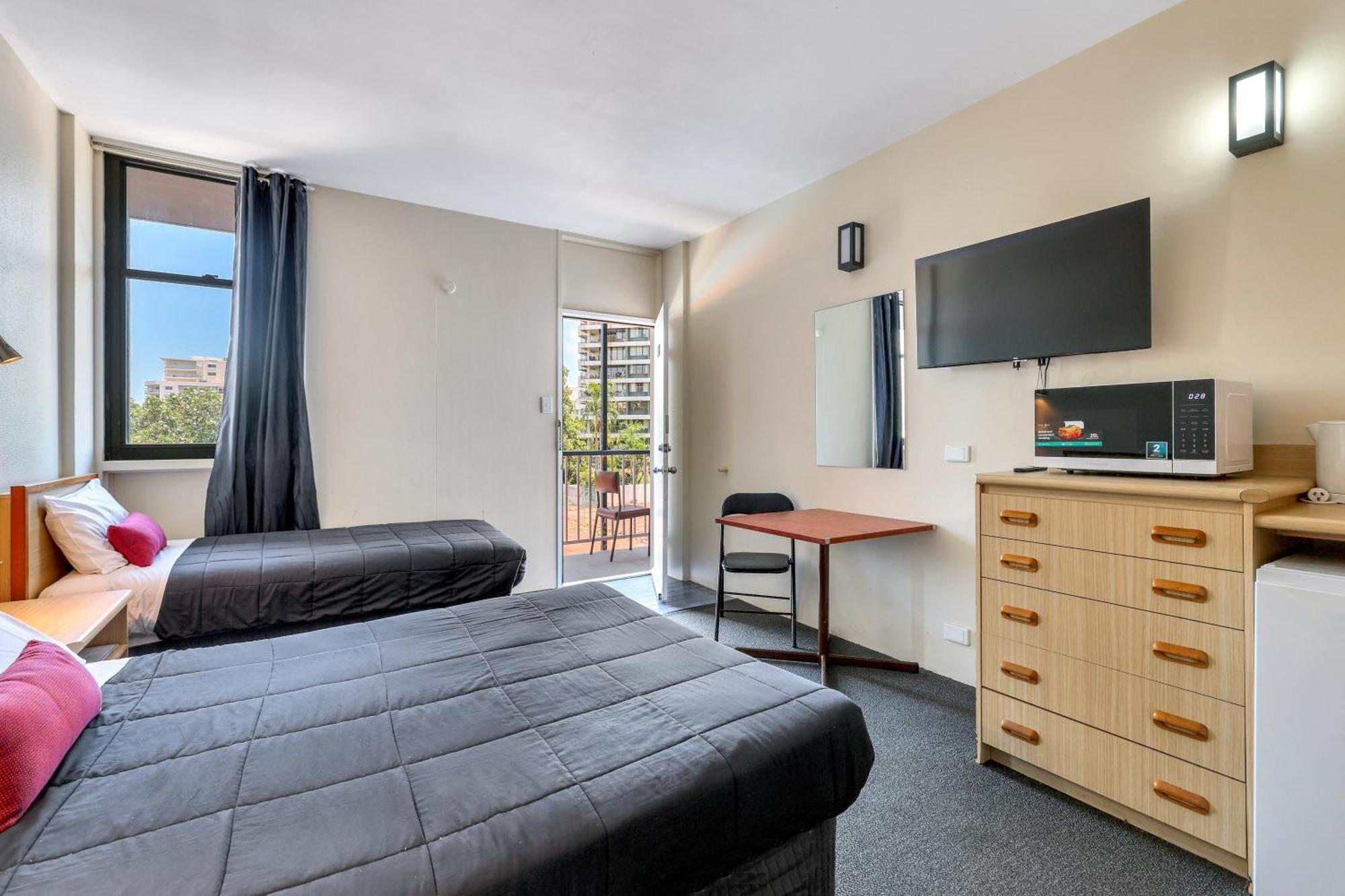 Darwin Poinciana Inn Екстер'єр фото