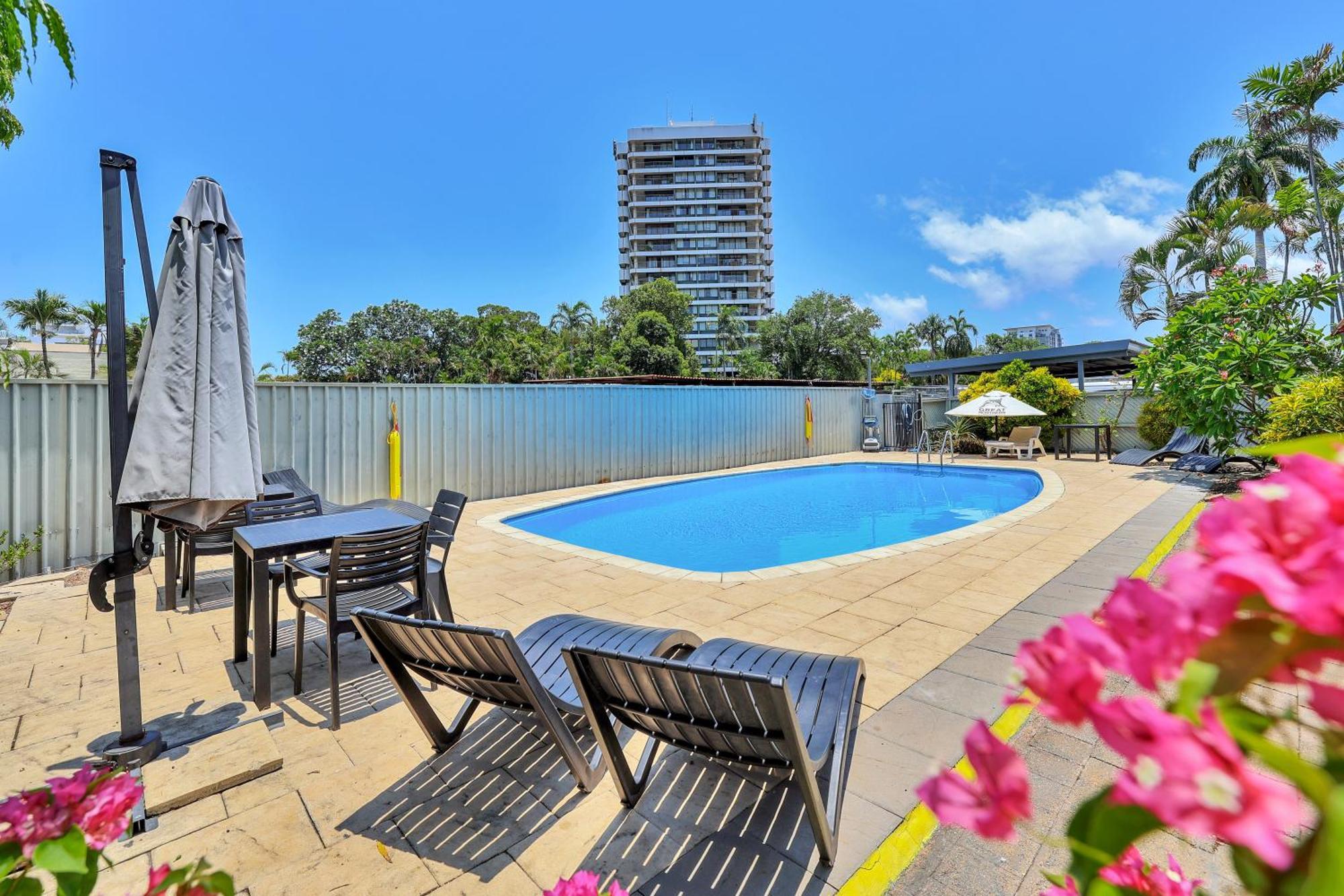 Darwin Poinciana Inn Екстер'єр фото