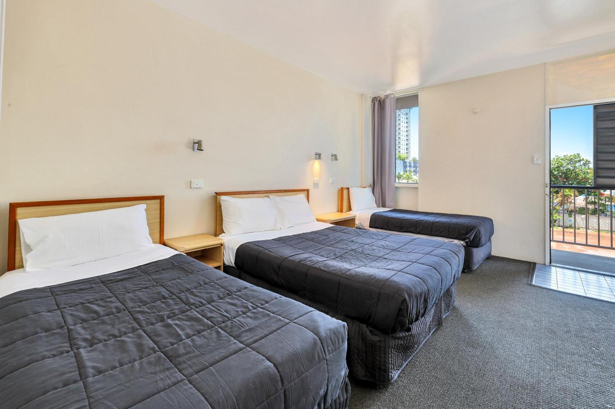 Darwin Poinciana Inn Екстер'єр фото